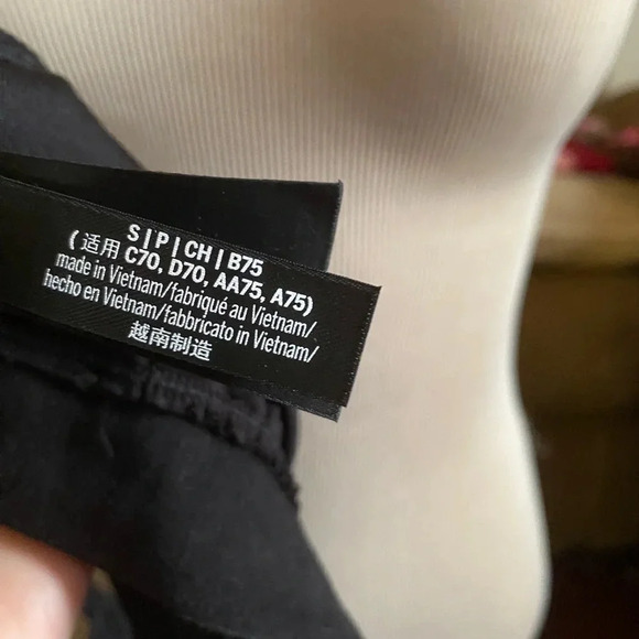 SALE Victoria Secret Pink Sports Bra Small 2/$25 - Picture 6 of 6